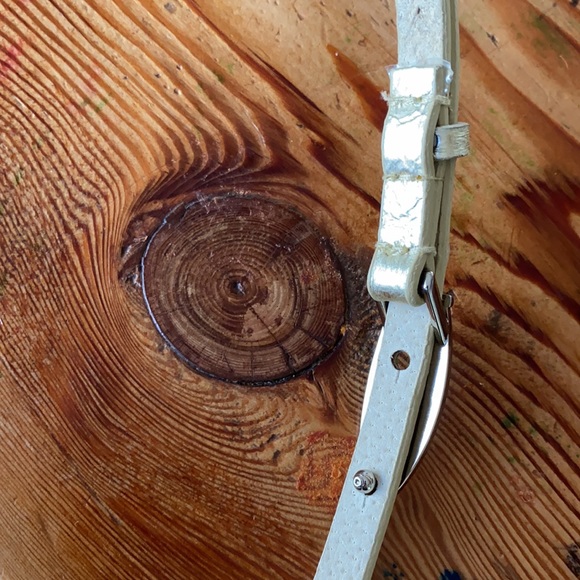 Guess skinny leather belt studded SMALL champagne gold silver studs - Picture 5 of 6